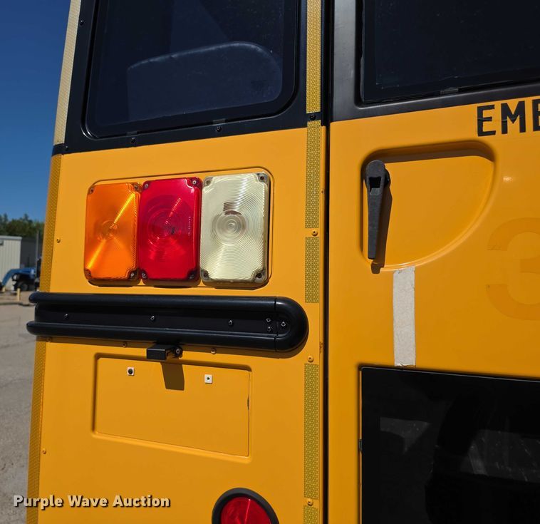 image for item FI0522 2009 Freightliner  Thomas Built school bus