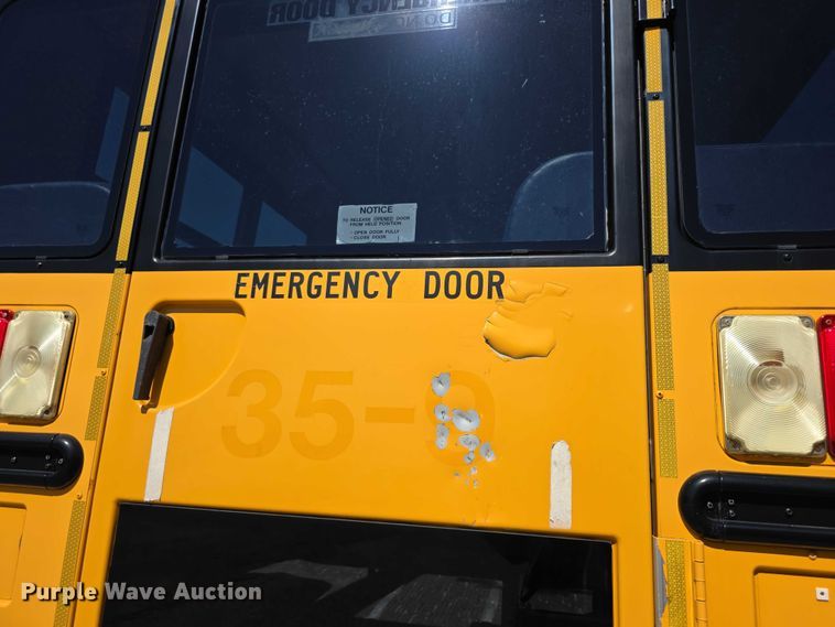 image for item FI0522 2009 Freightliner  Thomas Built school bus