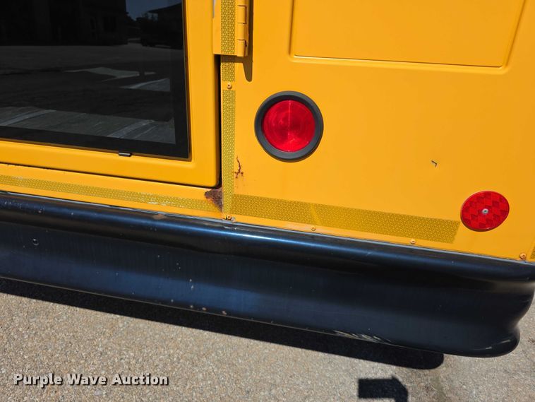 image for item FI0522 2009 Freightliner  Thomas Built school bus