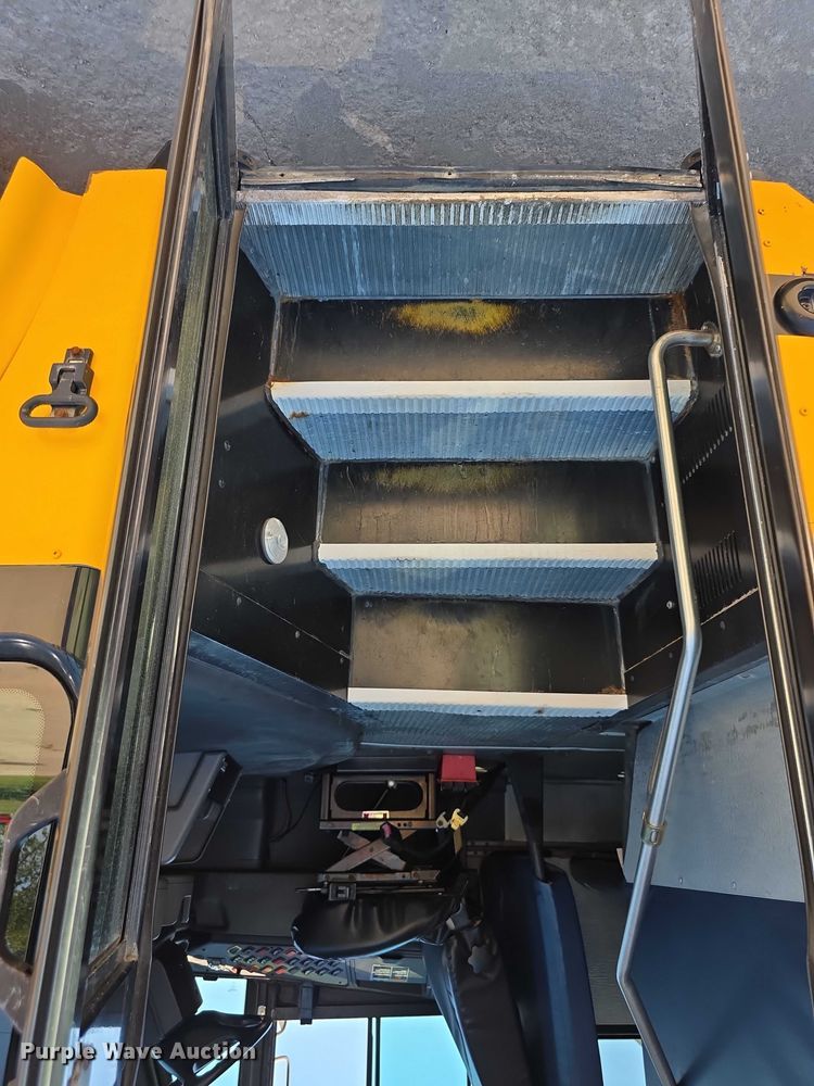 image for item FI0522 2009 Freightliner  Thomas Built school bus