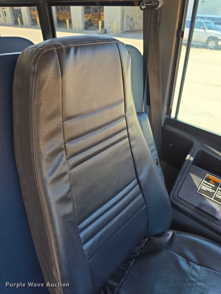 image for item FI0522 2009 Freightliner  Thomas Built school bus