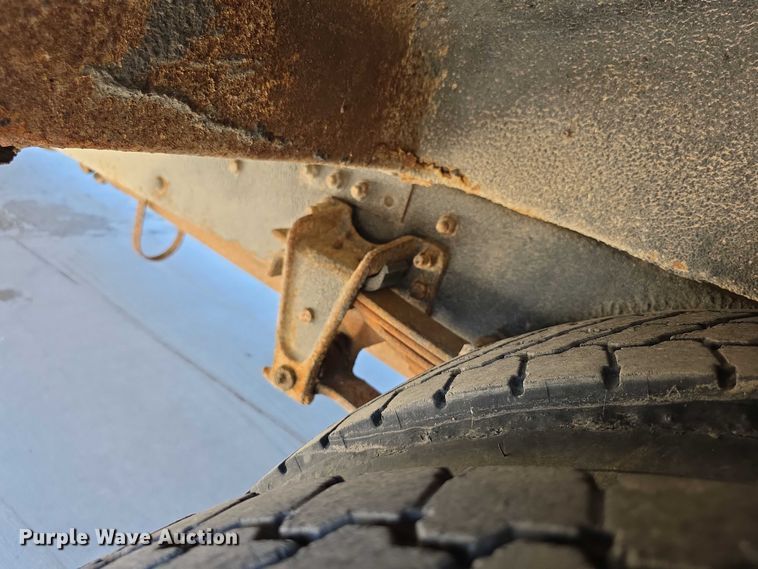 image for item FI0522 2009 Freightliner  Thomas Built school bus