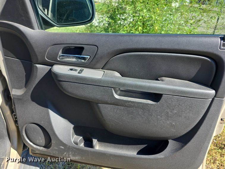 image for item FI0524 2012 Chevrolet Tahoe Police SUV