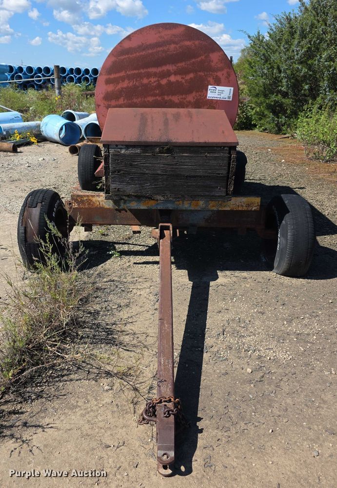 image for item FI0526 Water wagon trailer