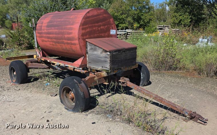 image for item FI0526 Water wagon trailer