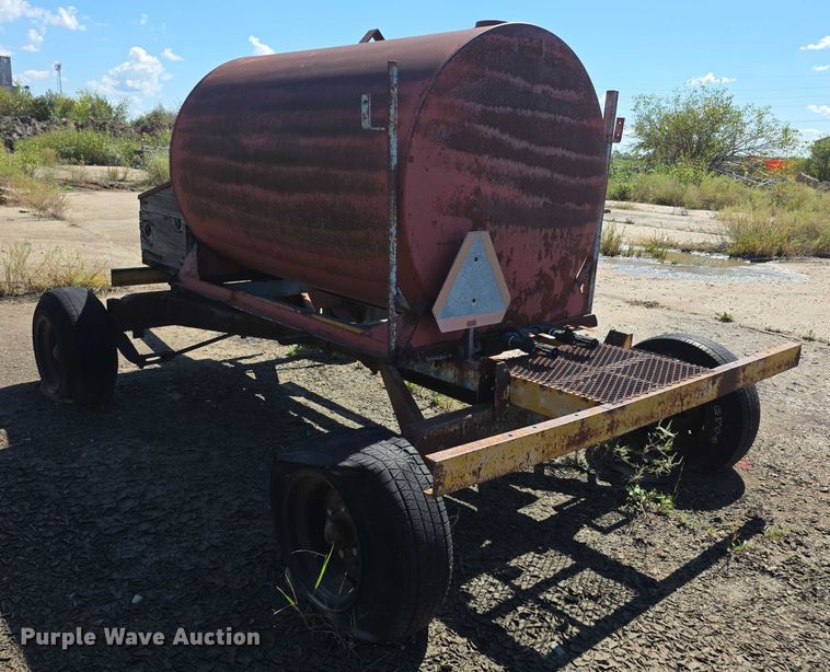 image for item FI0526 Water wagon trailer