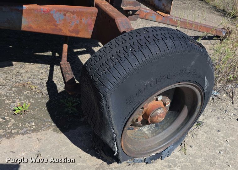 image for item FI0526 Water wagon trailer