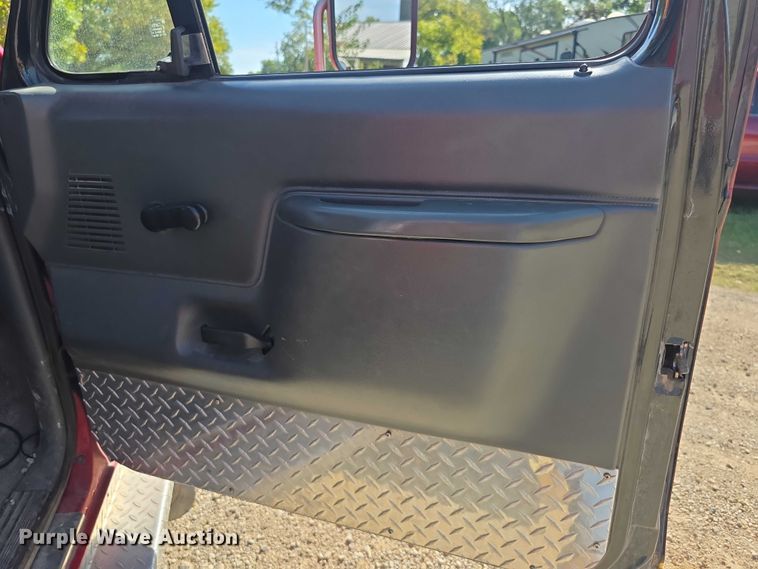 image for item FI0531 1991 Ford F350 Custom rescue vehicle