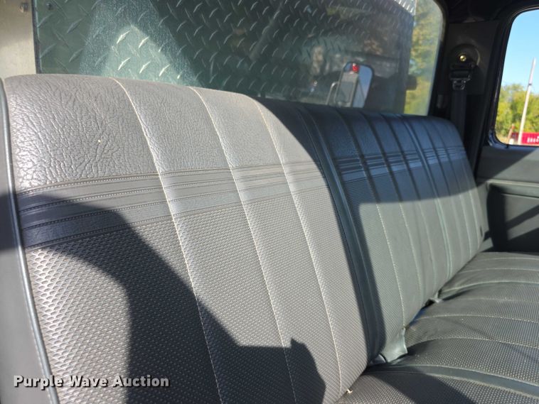 image for item FI0531 1991 Ford F350 Custom rescue vehicle