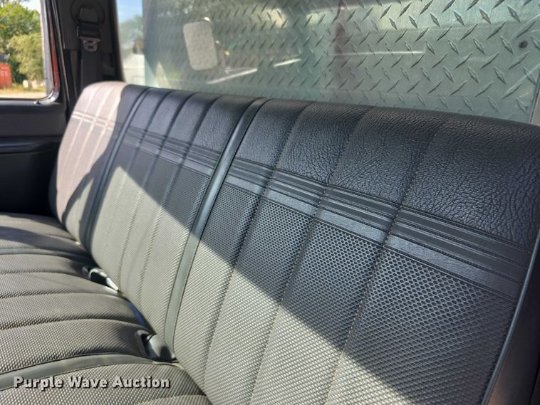 image for item FI0531 1991 Ford F350 Custom rescue vehicle