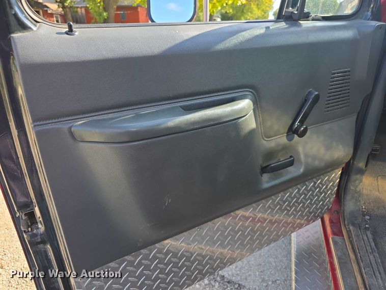 image for item FI0531 1991 Ford F350 Custom rescue vehicle