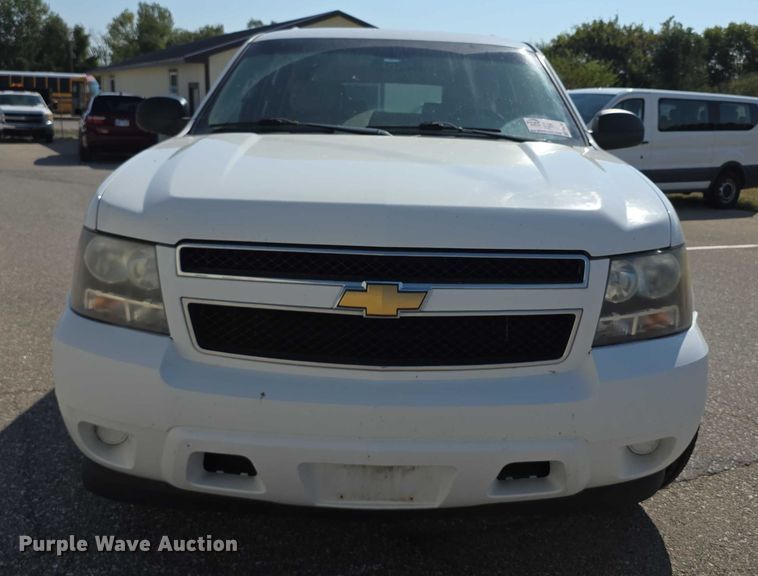 image for item FI0540 2012 Chevrolet Suburban 1500 SUV