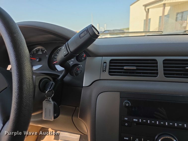 image for item FI0540 2012 Chevrolet Suburban 1500 SUV