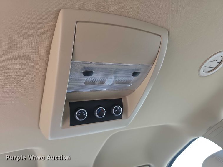 image for item FI0540 2012 Chevrolet Suburban 1500 SUV