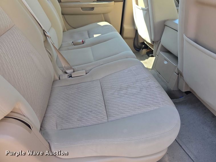 image for item FI0540 2012 Chevrolet Suburban 1500 SUV