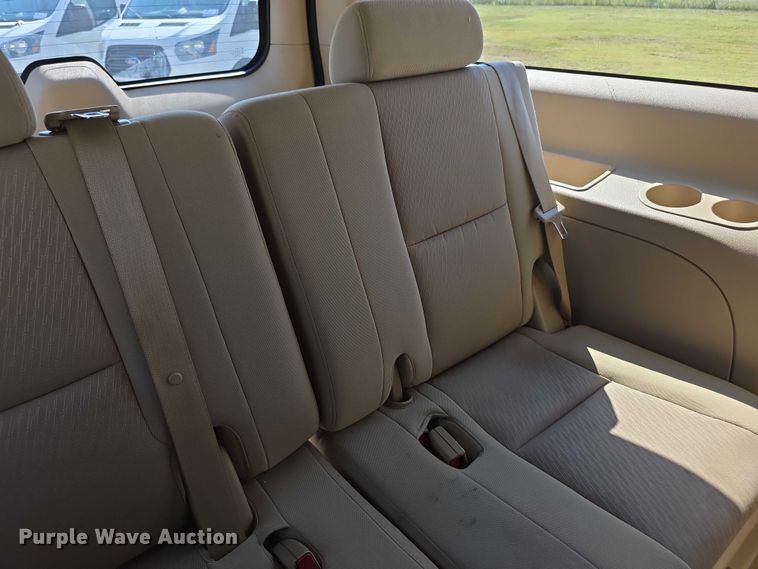 image for item FI0540 2012 Chevrolet Suburban 1500 SUV