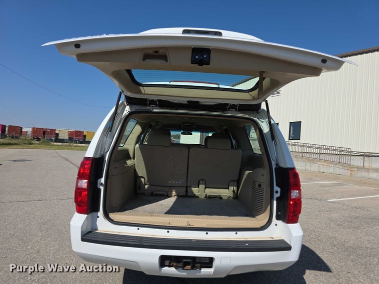 image for item FI0540 2012 Chevrolet Suburban 1500 SUV