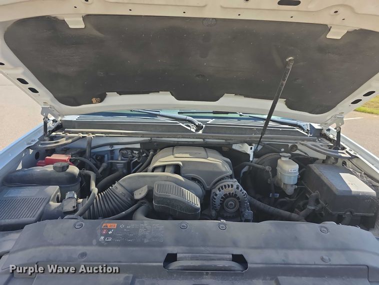 image for item FI0540 2012 Chevrolet Suburban 1500 SUV