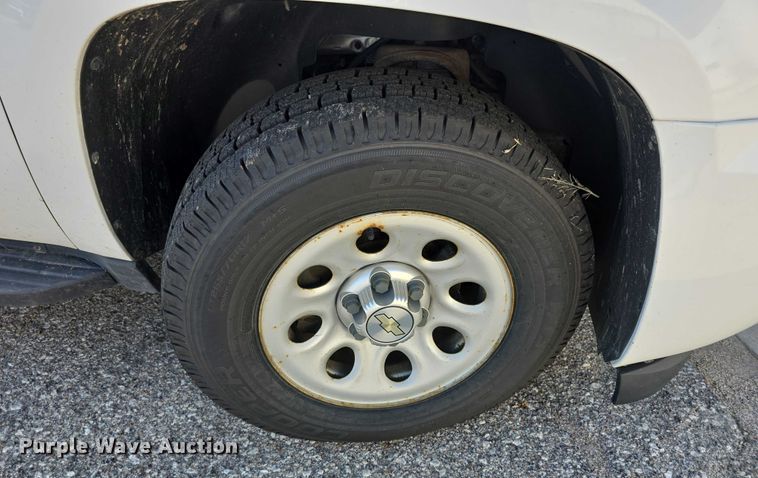 image for item FI0540 2012 Chevrolet Suburban 1500 SUV