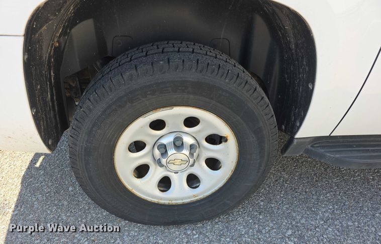 image for item FI0540 2012 Chevrolet Suburban 1500 SUV