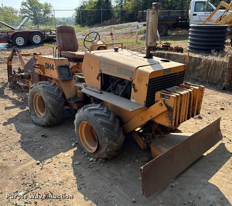 image for item GH9319 1979 Case DH4 trencher