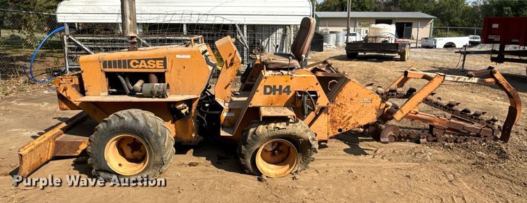 image for item GH9319 1979 Case DH4 trencher