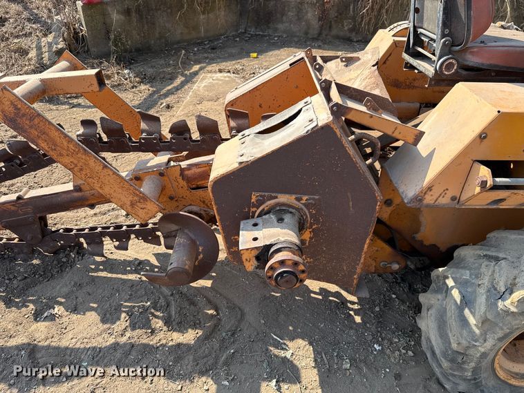 image for item GH9319 1979 Case DH4 trencher