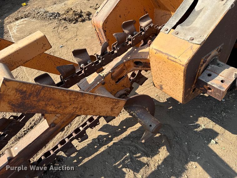 image for item GH9319 1979 Case DH4 trencher