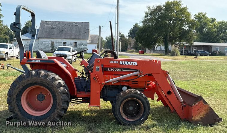 image for item GH9325 Kubota L3000DT MFWD tractor