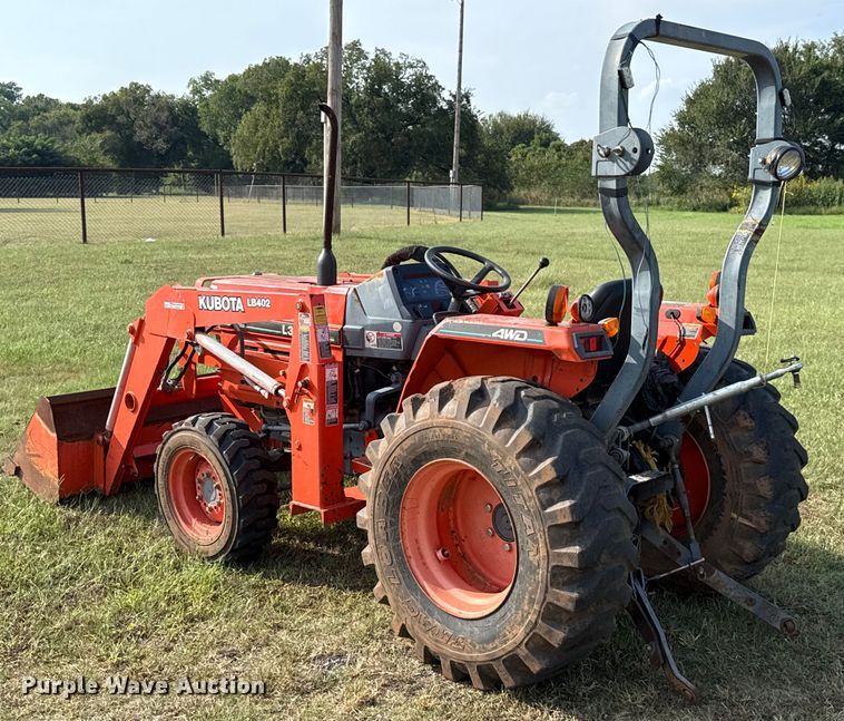 image for item GH9325 Kubota L3000DT MFWD tractor