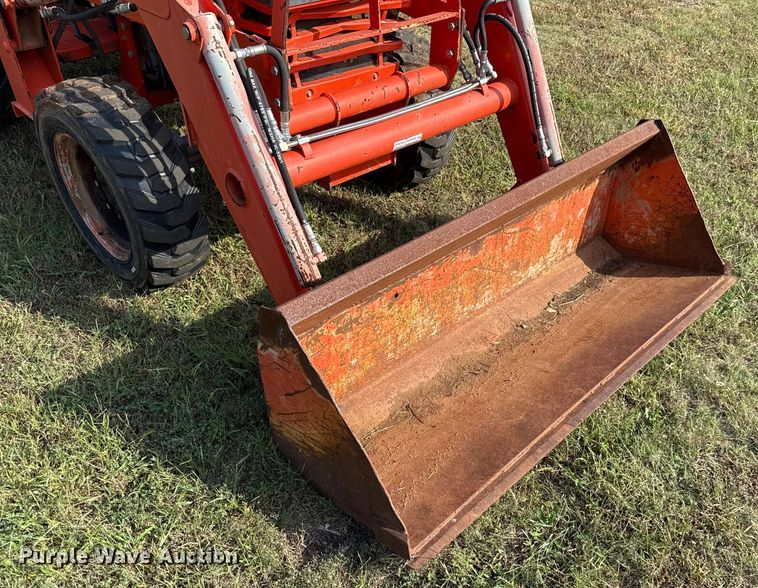 image for item GH9325 Kubota L3000DT MFWD tractor