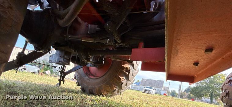 image for item GH9325 Kubota L3000DT MFWD tractor