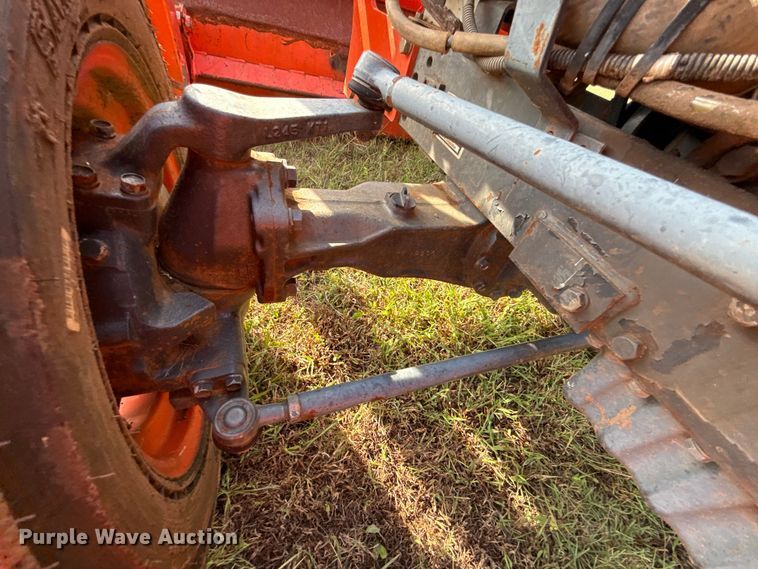 image for item GH9325 Kubota L3000DT MFWD tractor