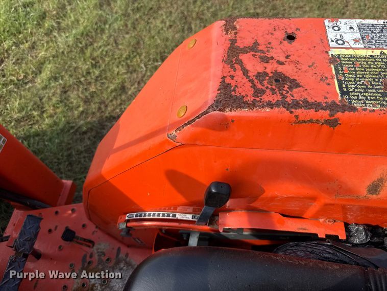 image for item GH9325 Kubota L3000DT MFWD tractor