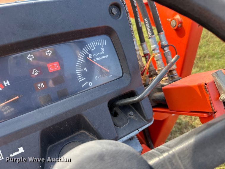 image for item GH9325 Kubota L3000DT MFWD tractor