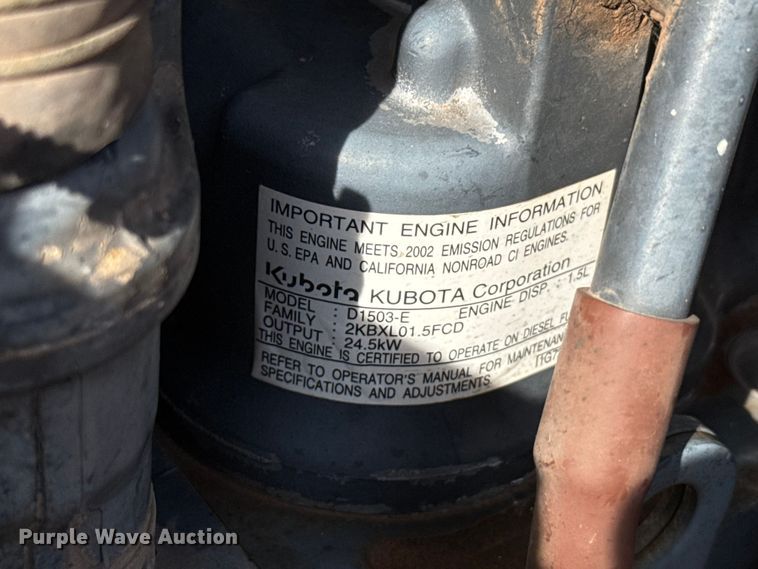 image for item GH9325 Kubota L3000DT MFWD tractor