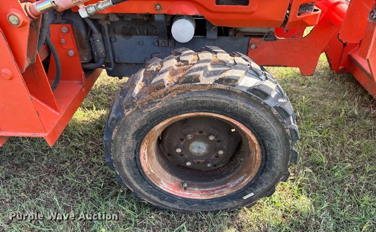 image for item GH9325 Kubota L3000DT MFWD tractor