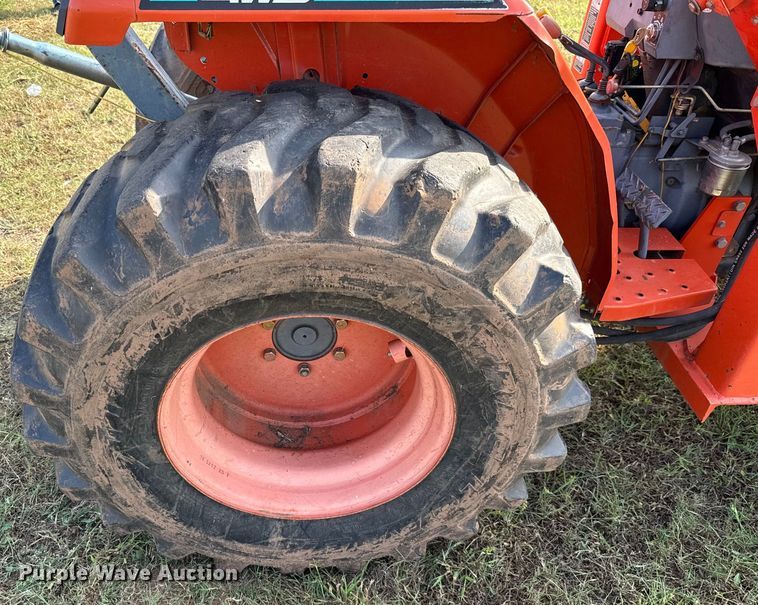 image for item GH9325 Kubota L3000DT MFWD tractor