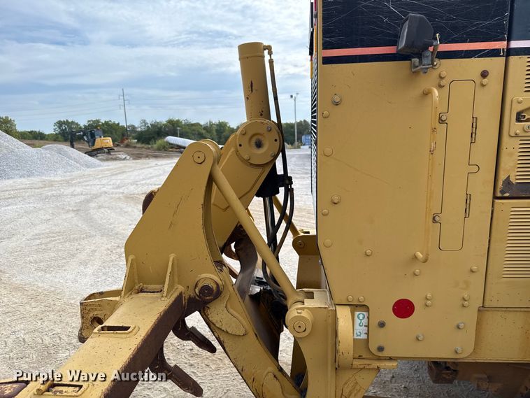 image for item GH9401 2006 Caterpillar 140H motor grader