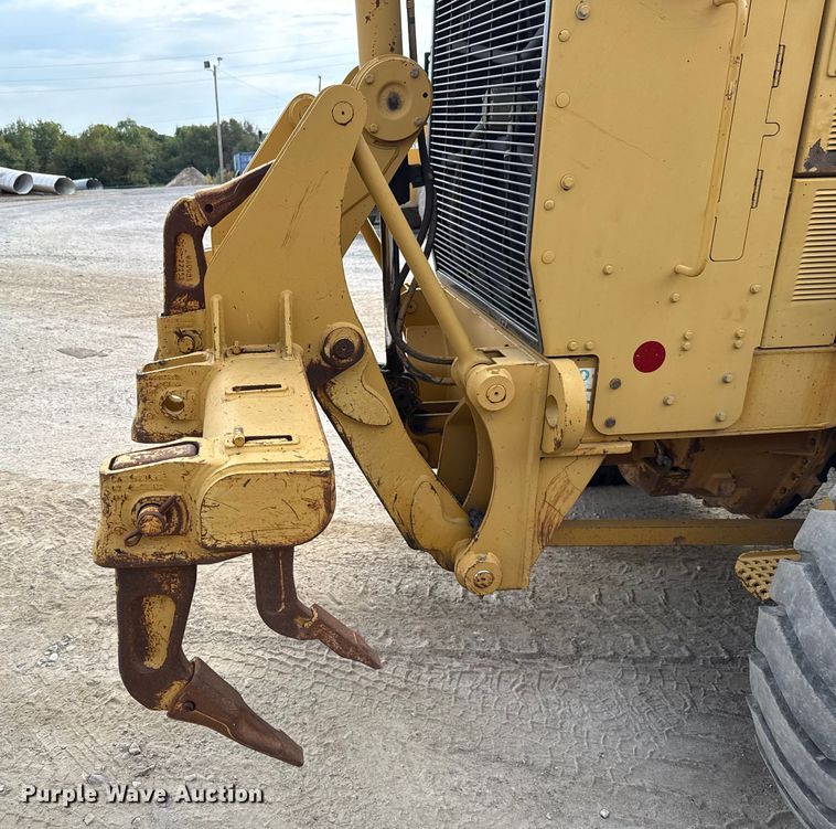 image for item GH9401 2006 Caterpillar 140H motor grader