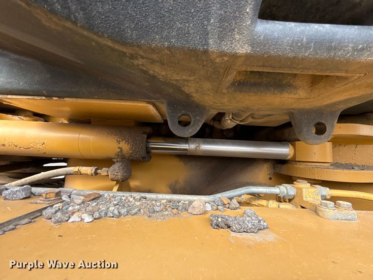 image for item GH9401 2006 Caterpillar 140H motor grader