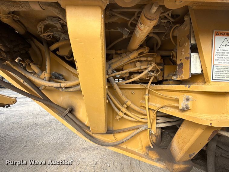 image for item GH9401 2006 Caterpillar 140H motor grader