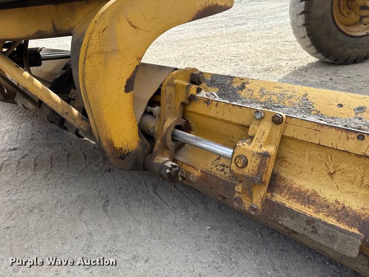 image for item GH9401 2006 Caterpillar 140H motor grader