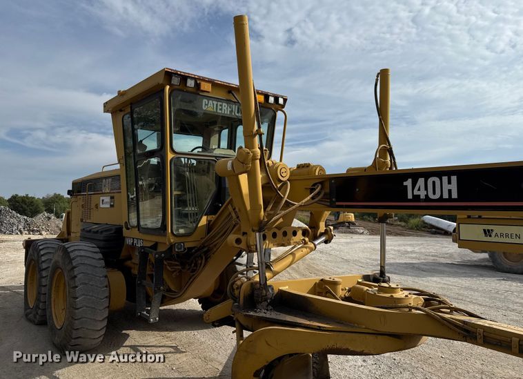image for item GH9401 2006 Caterpillar 140H motor grader