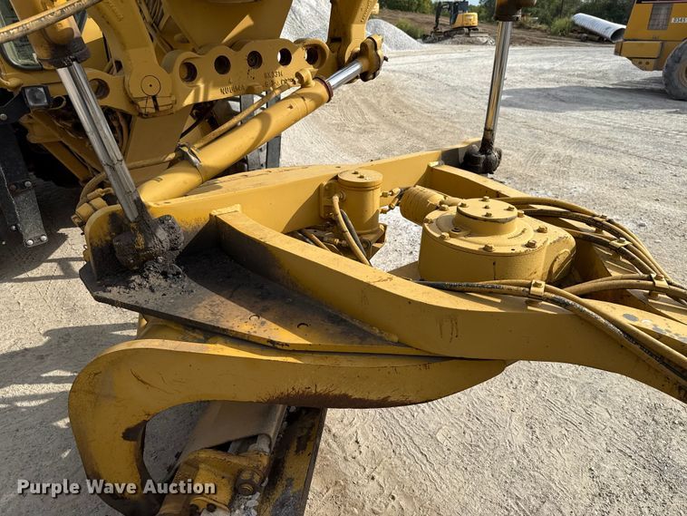 image for item GH9401 2006 Caterpillar 140H motor grader