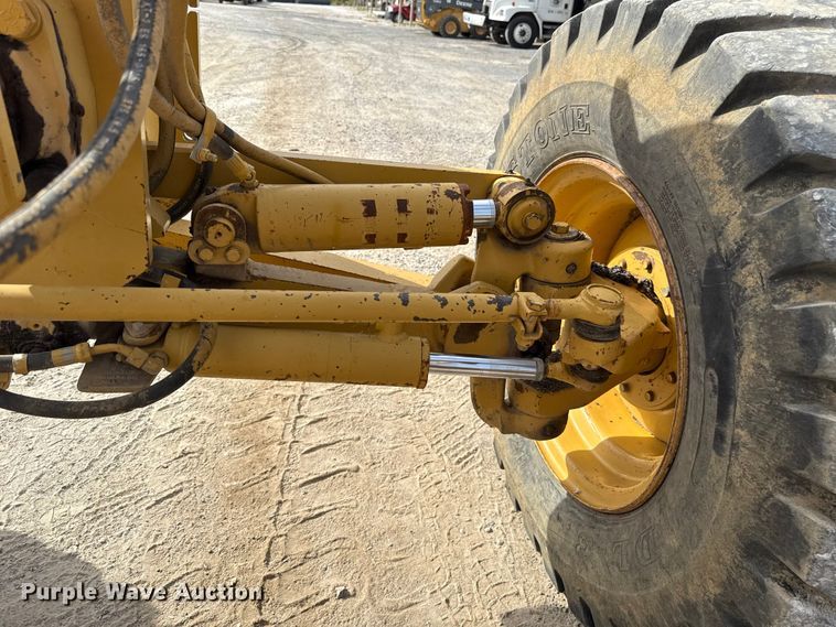 image for item GH9401 2006 Caterpillar 140H motor grader