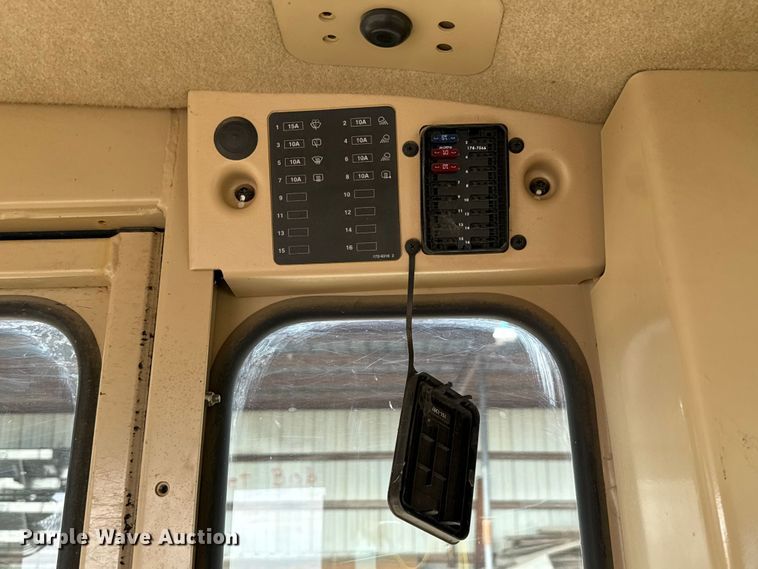 image for item GH9401 2006 Caterpillar 140H motor grader