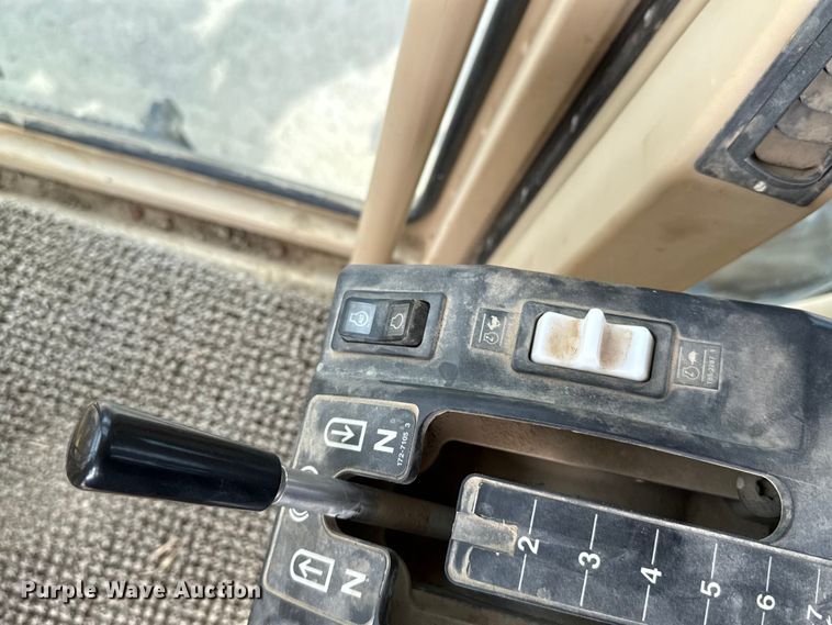 image for item GH9401 2006 Caterpillar 140H motor grader