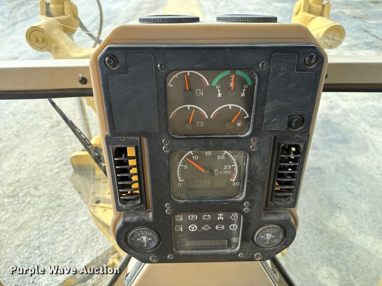 image for item GH9401 2006 Caterpillar 140H motor grader
