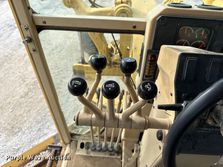 image for item GH9401 2006 Caterpillar 140H motor grader